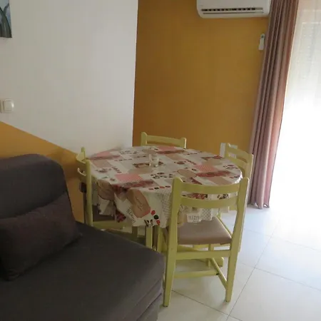 Apartamento C *